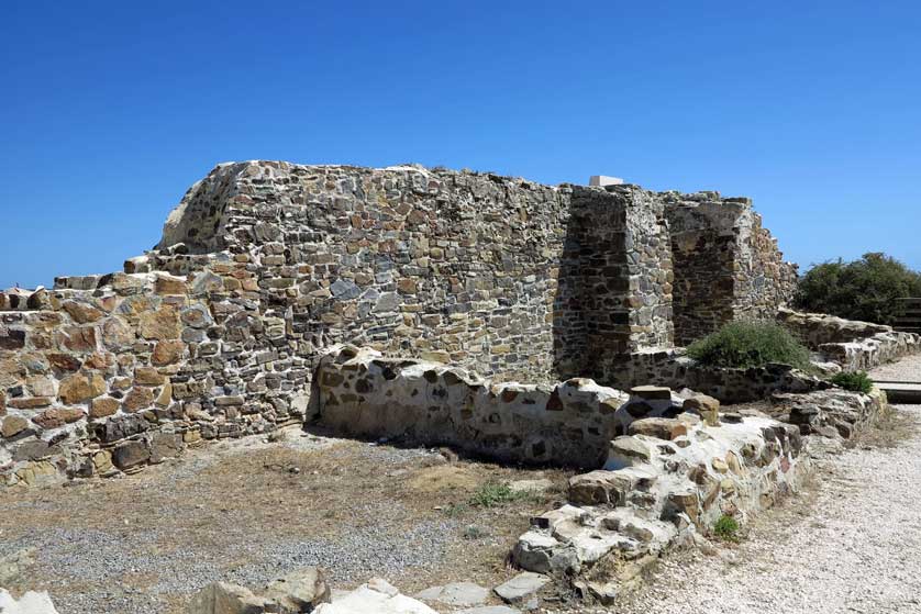 Ruined Fort, Ponta da Arrifana, Aljezur, Algarve, Portugal.