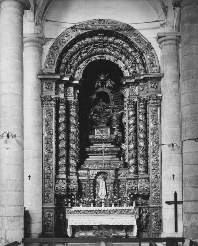Altar de S. Miguel Arcanjo.