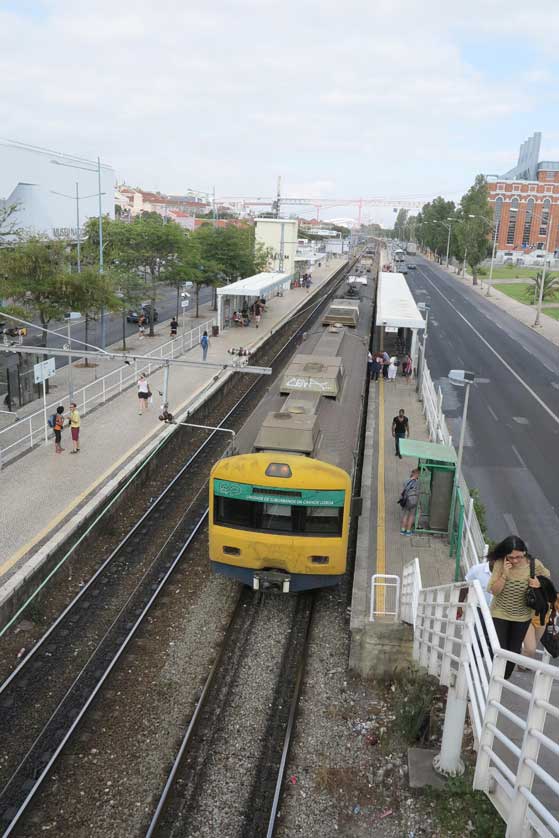 Linha de Cascais Train, Belém Station, Lisbon, Portugal.