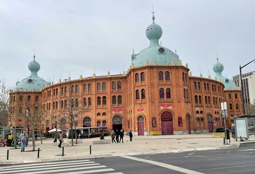 The venue hosts music concerts, opera and other events.