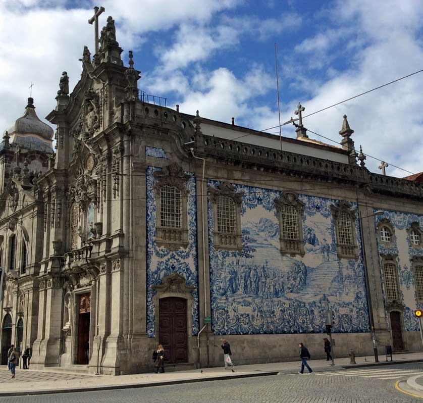 Azulejos Tiles, Igreja do Carmo, Porto, Portugal.