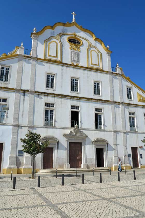 Igreja do Colégio, Portimão, Algarve, Portugal.