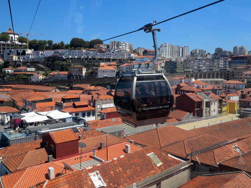 Teleferico de Gaia cable car Teleferico de Gaia cable car, Vila Nova de Gaia, Portugal.