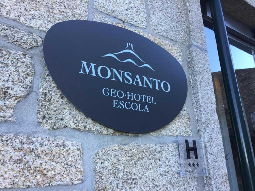 Monsanto GeoHotel Escola.