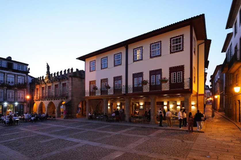 Oliveira Hotel.