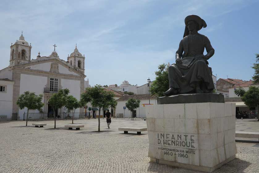 Statue of Henry the Navigator in Lagos.