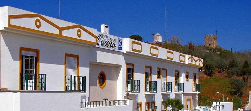 Hotel Louro.