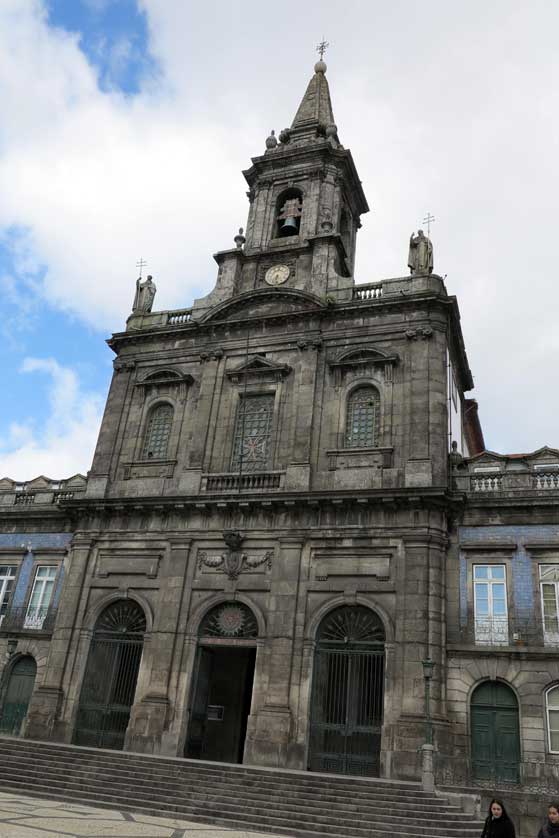 Igreja da Santíssima Trindade, Porto, Portugal.