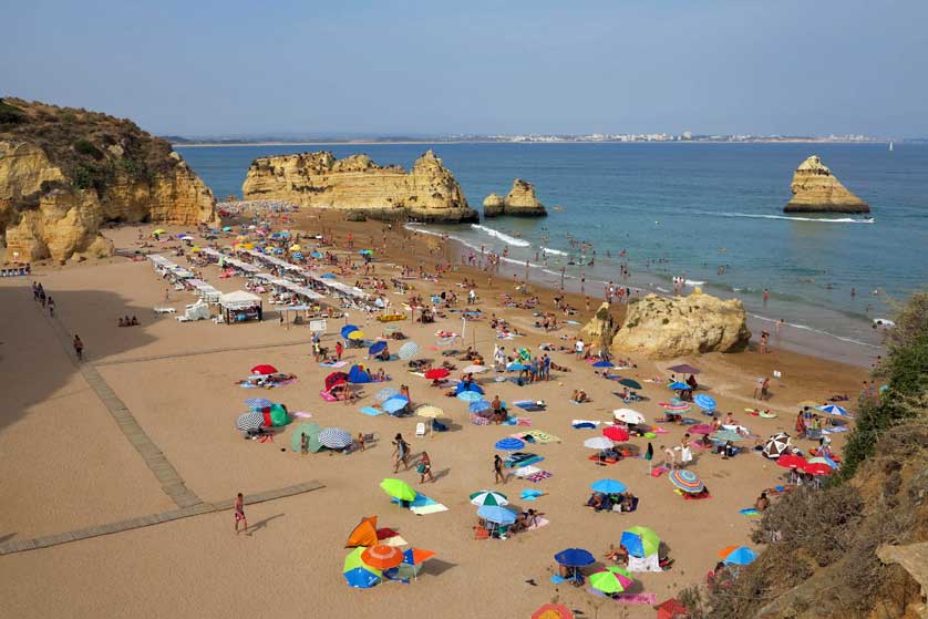 Praia da Dona Ana, Lagos, Algarve, Portugal.