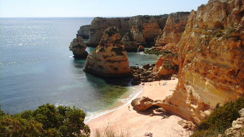 Praia da Dona Ana, Lagos, Algarve, Portugal.