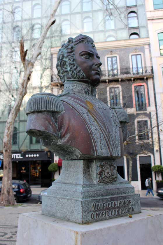 Bust of General Bernardo O'Higgins.