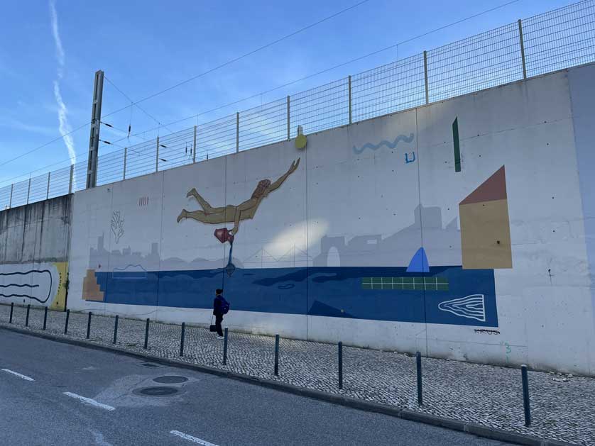 Mural on the Passeio do B&aacute;ltico, Lisbon.
