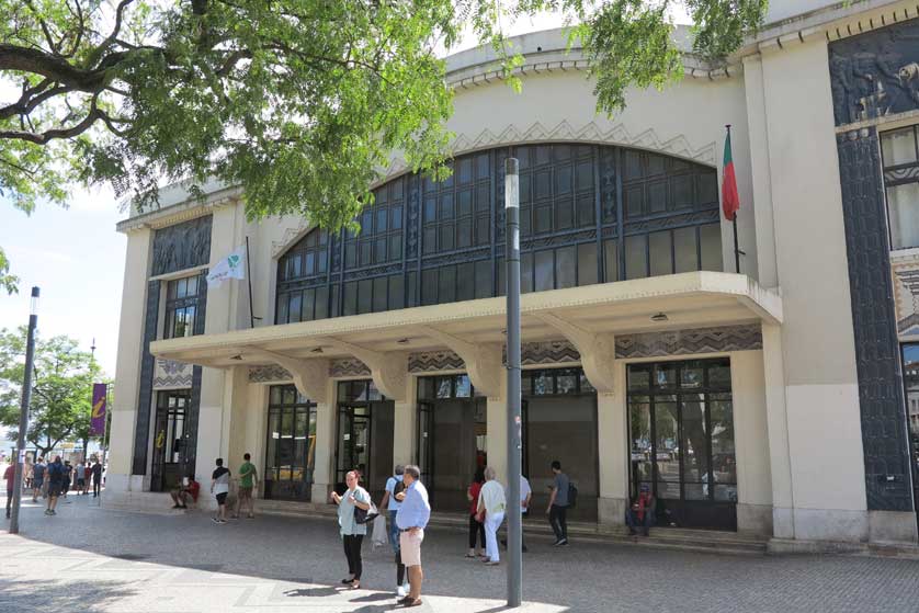 Cais do Sodré Station.