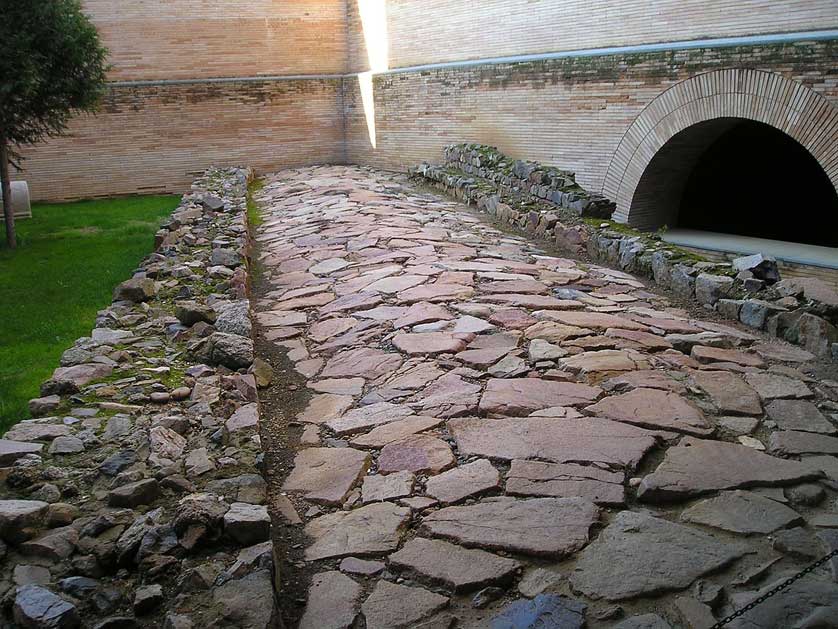Roman road, Museo Nacional de Arte Romano.