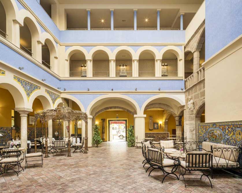 Hotel ILUNION Mérida Palace.