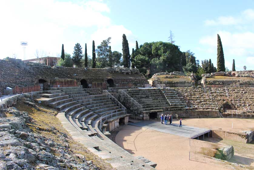 The gladiator games in the ampitheatre were the most popular entertainment.