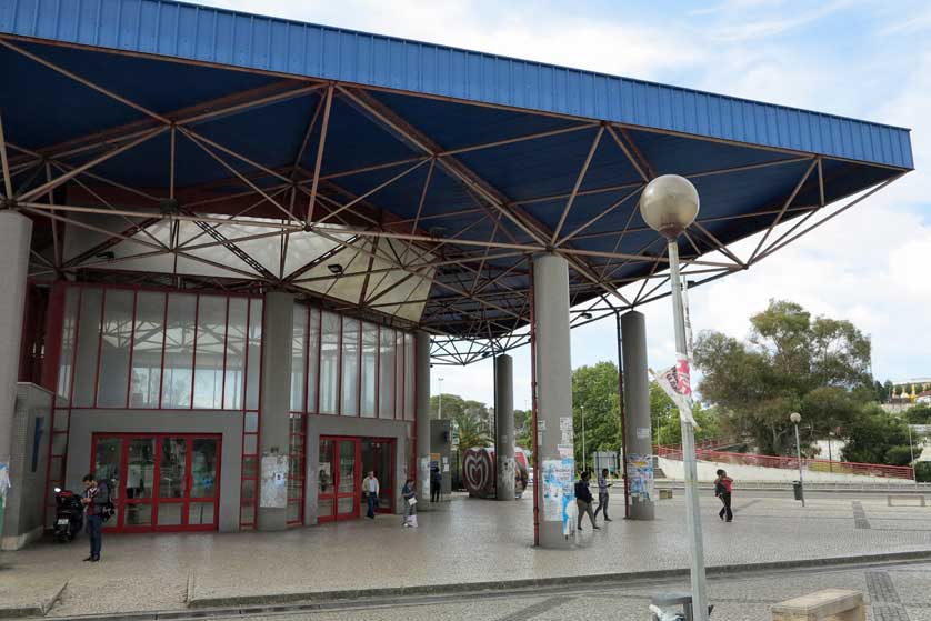 Monte Abraão Station.