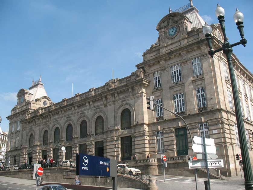 Sao Bento Station.
