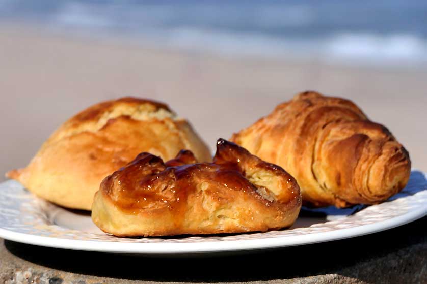 Croissant, P&atilde;o de leite e Figueirinha.