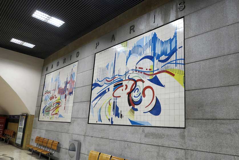 Murals inside the station.