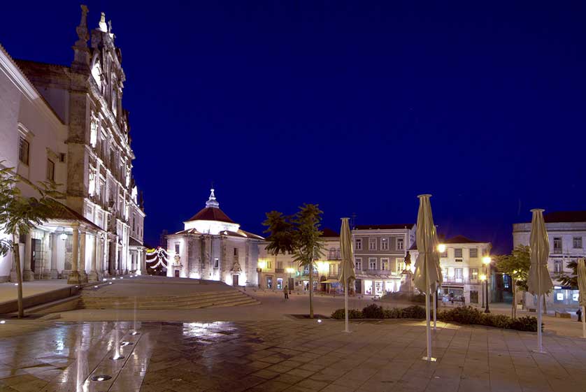 Largo Sá da Bandeira, Santarém, Portugal.