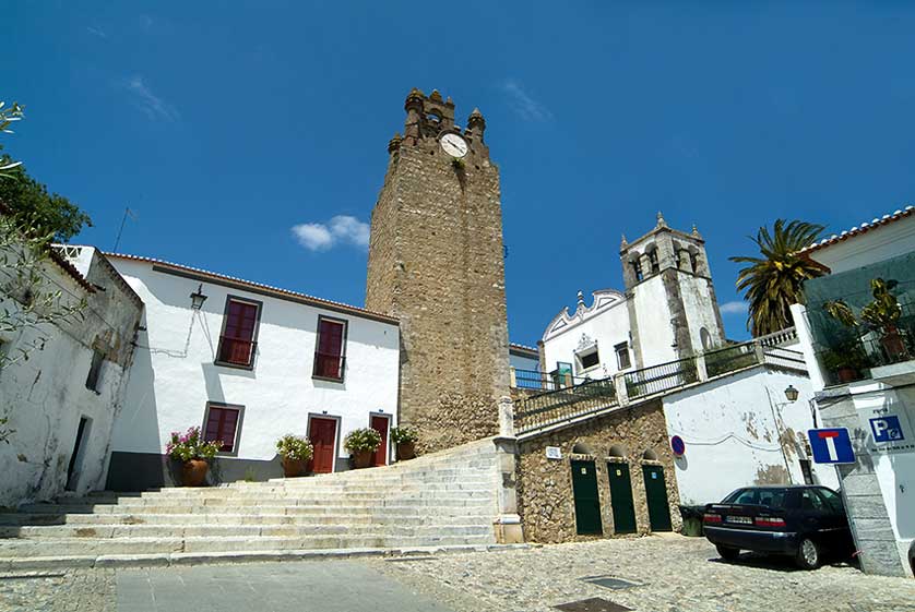 Torre do Relógio (Clock Tower) e Igreja Matriz, Portugal.