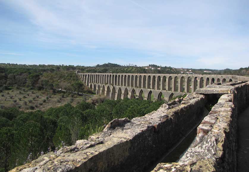 Aqueduto de Peg&otilde;es.