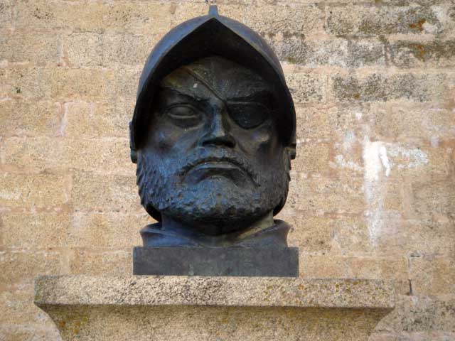 Bust of Francisco de Orellana.