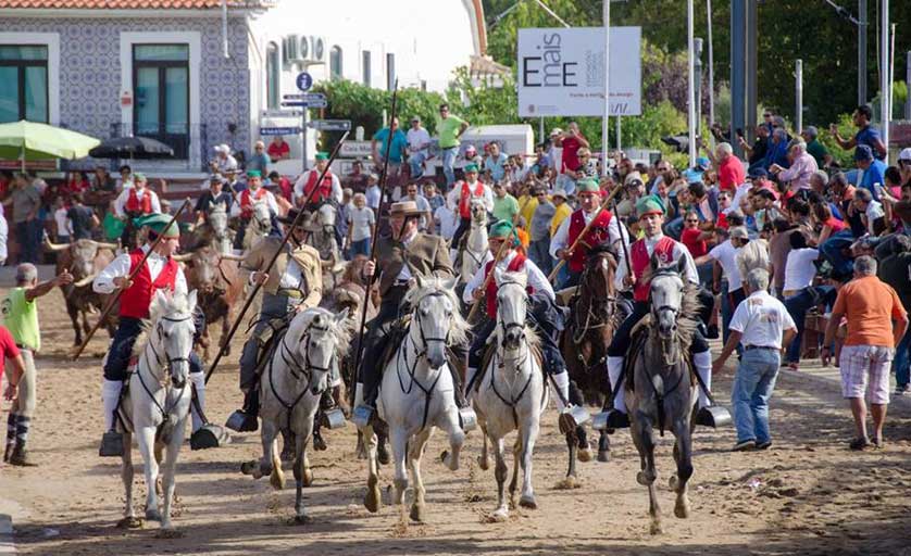 Festa do Colete Encarnado.